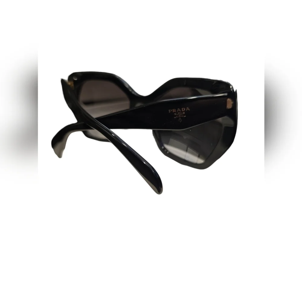 *New* Prada Women's Sunglasses - Picture 4 of 12